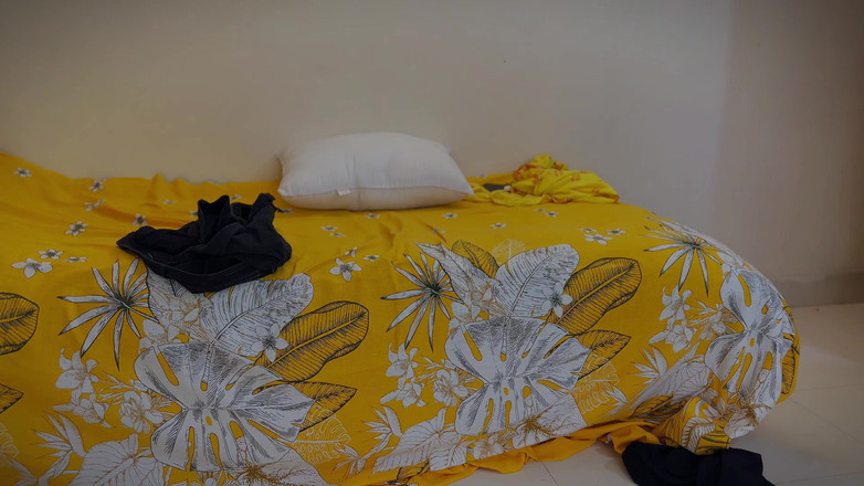 Aria Mia: Aku ngentot pacar latina ibu tiriku sendirian di kamar mandi (aku...