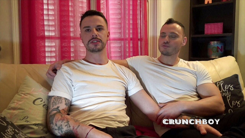 Not really gay but: Hugo Tara utilisé par un hétéro avec tatoo