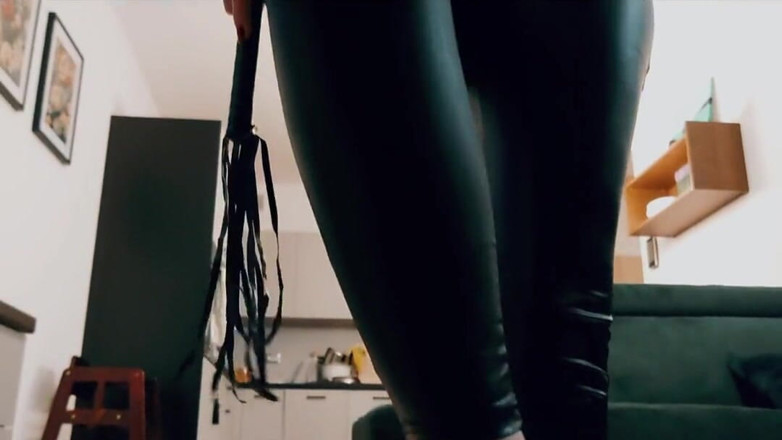Mistress Redix: Sehari dalam hidup saya: Latihan hamba tanpa henti - penderaan telur...