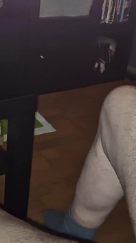 Arkadaşım Jerkbuddy ile mastürbasyon yapıyor ve boşalıyorum