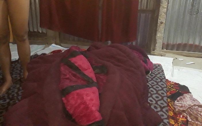Uttar dinajpur: 继爷和继奶正在休息，所以他们打电话给他们的金发男友并操他
