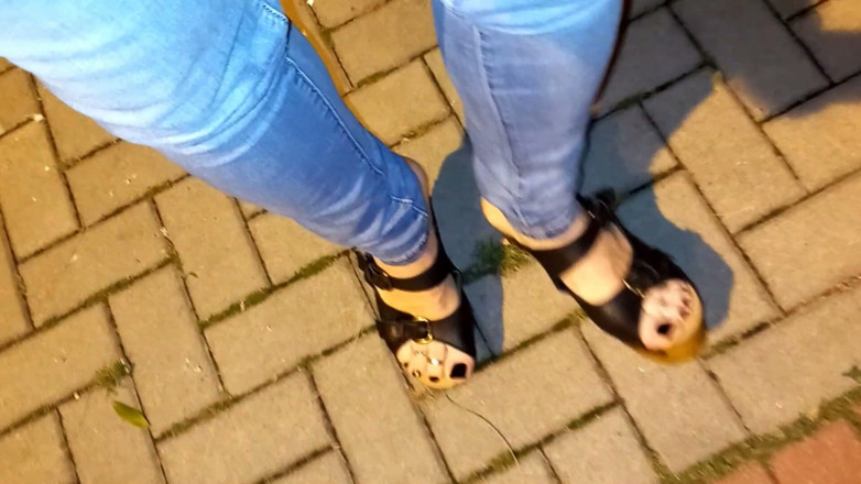 Heelex: Crossdresser Shows off Her Beautiful Feet in High Heel Wedges...