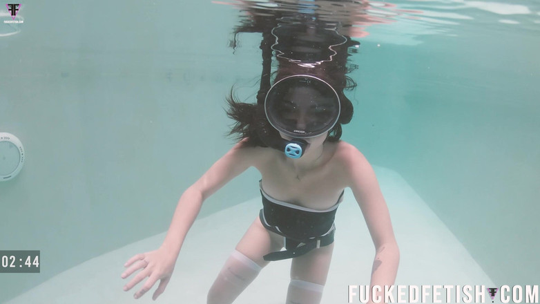 Fucked fetish: HD snorkel sott'acqua masturbazione calzini bianco sfida