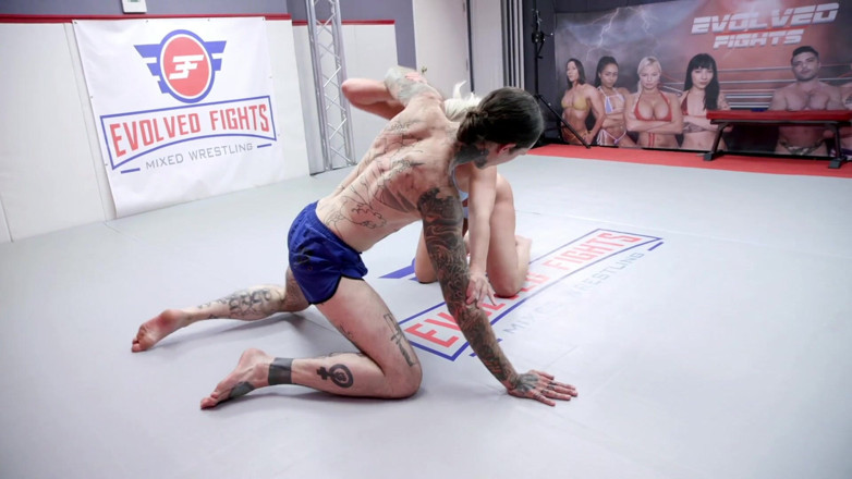 Evolved Fights: London River vs Ruckus smíšený zápas