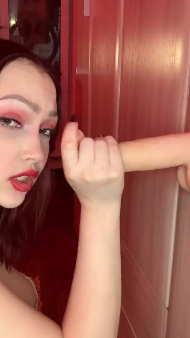 Your Sexy GF: Šťavnatě kouřím gumové hodinky na ptáka se zvukem