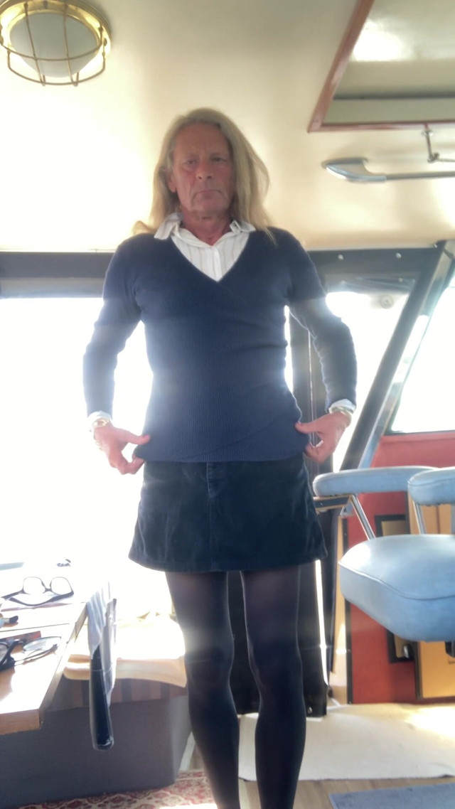 New Outfit (Leila Loo) New Outfit (Leila Loo)