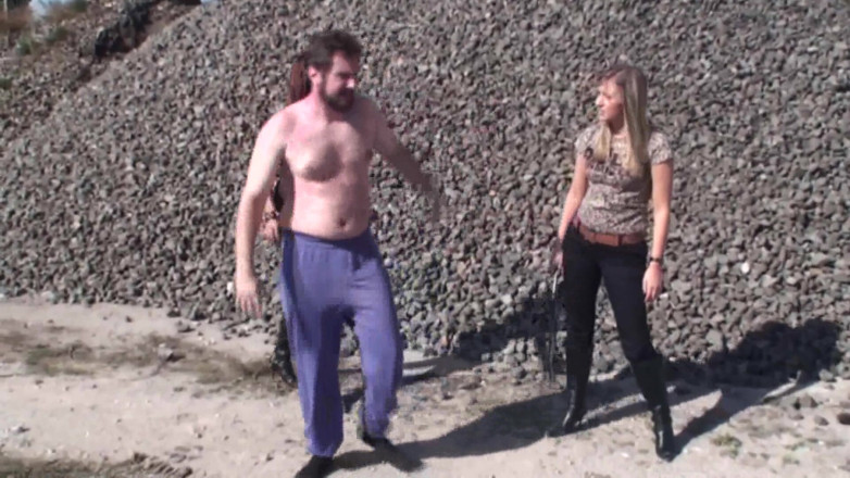 Femdom Austria: Outdoor punishment