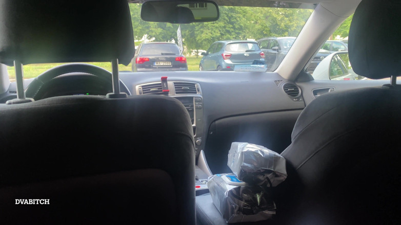 Dvabitch: Awek amatur blowjob rakaman dekat selamba di dalam kereta