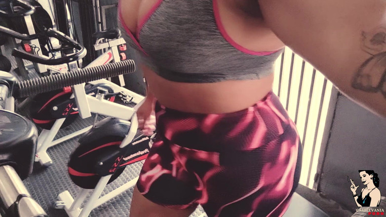 Beatriz De Jesus Silva: Suellen Santos - model ilk porno dizisini kaydediyor