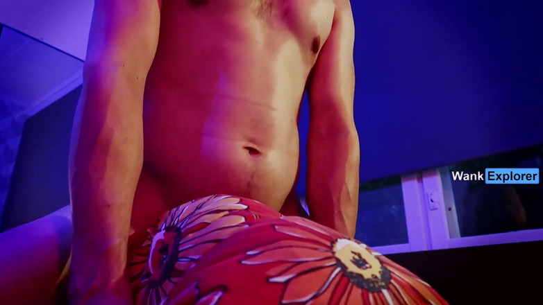 WankExplorer: Ayah crot di dalam memekmu - semoga kamu nggak hamil!