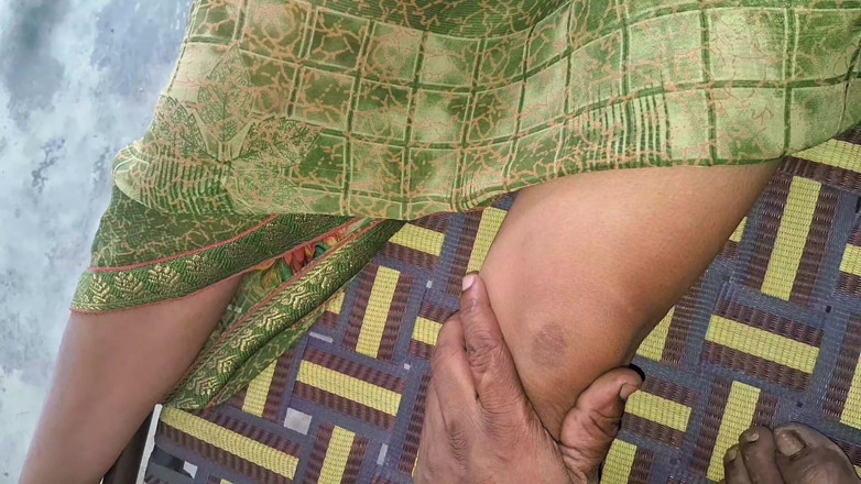 Rakesh: Hasbend 人妻在家里做爱