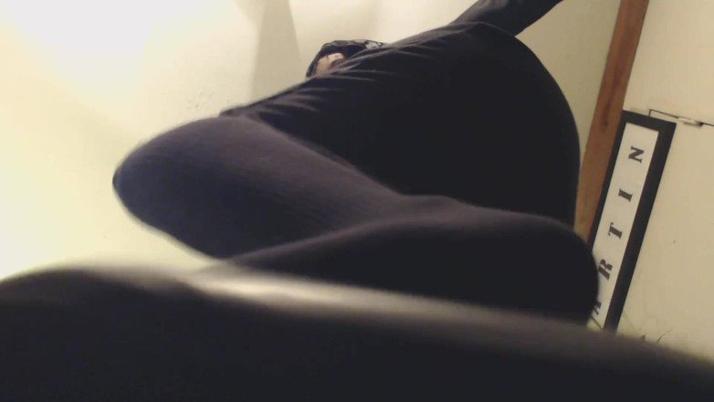 PandoraSG: Une nonne se fait baiser par les pieds pour Halloween