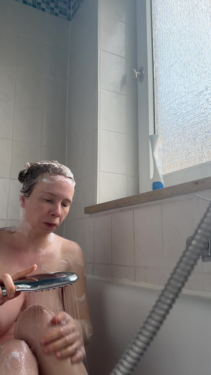 SweetLucy96: Длинные половые губы и твёрдые соски