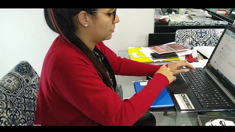 Kiffa Feet: Stinky Flats Worship Under the Table