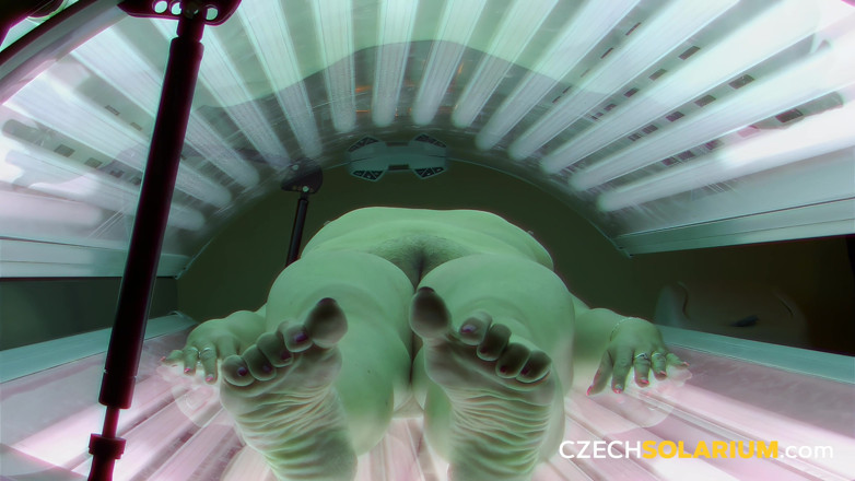 Czech Solarium: Solarium checo 31: ama de casa husky se desnuda en el...