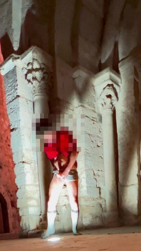 Eiaculazione Molto Rischiosa E Immensa in Un Luogo Molto Pubblico