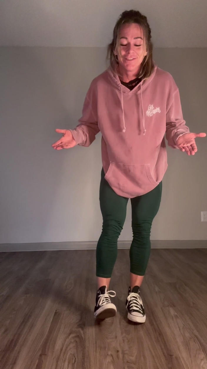 Simone Steele: 裸体进度检查