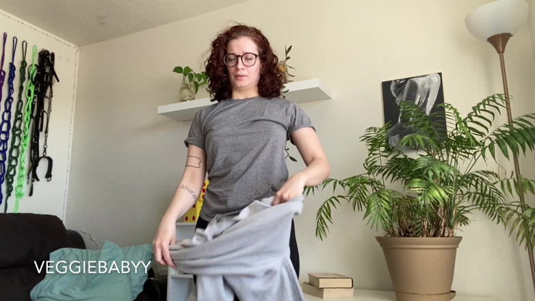 Veggiebabyy: 脱下我的运动衫