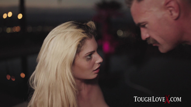 ToughLoveX: Toughlove splendida Nella Jones viene scopata per bene
