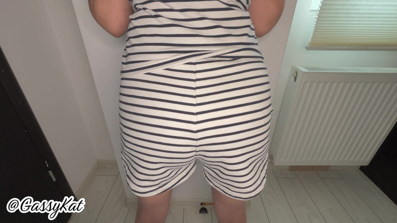 GassyKat: Prdění v pyžamu zadku