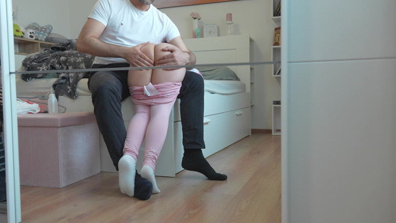 LittlePinky140: Ass spanked &amp; fingered - I cum mega hard with loud rên...