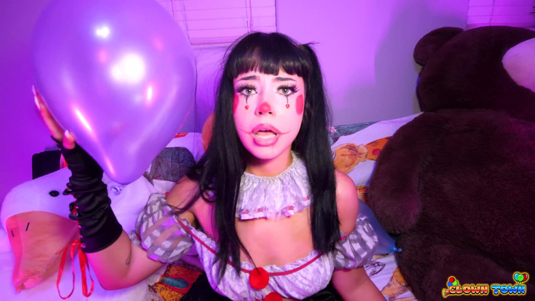 Nasty Sluts Studios: Clown Town ep.5 la bella Beca barbie è una puttana pazza...