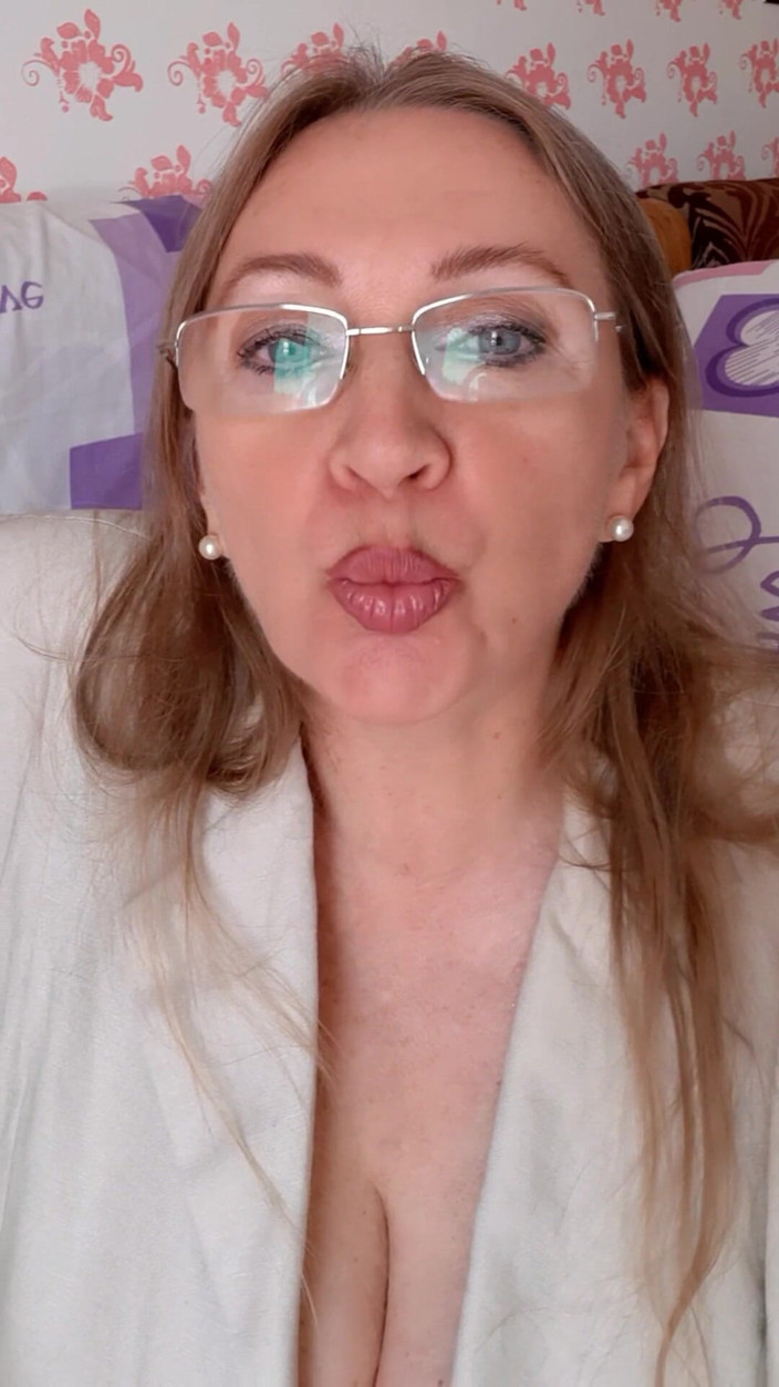MariaOld: Horny Teacher Seduce Student, Spit, Snif Shoes and Fuck