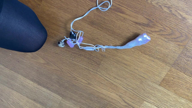 megu2002: Як мастурбувати під час заправки