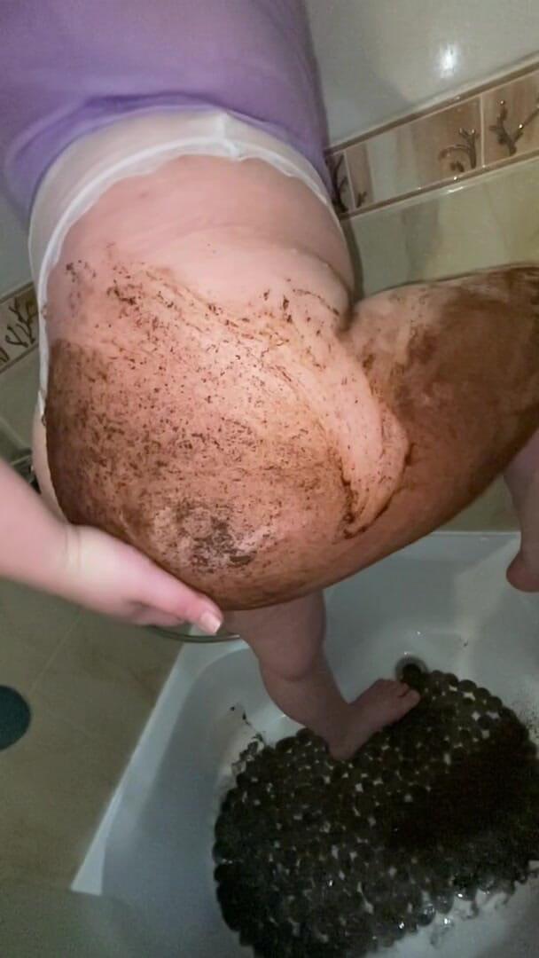 StasyBoo: Omg, what shed did in the shower! Hot!