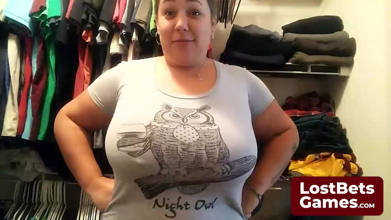 Lost Bets Games: Pecundang pertandingan strip terakhir, ditinggalkan hanya dalam bra-nya