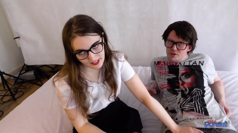Nerd Pervert: Victoria Hurley - amante chic