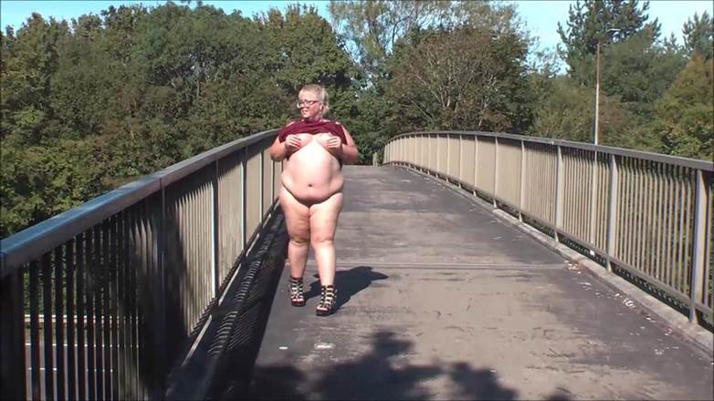 Lexie Cummings: Een wandeling en strip op de Road Bridge