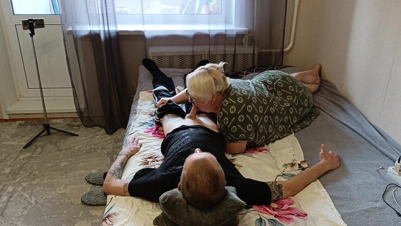 Zona901: Сусід висмоктує кожну останню краплю сперми