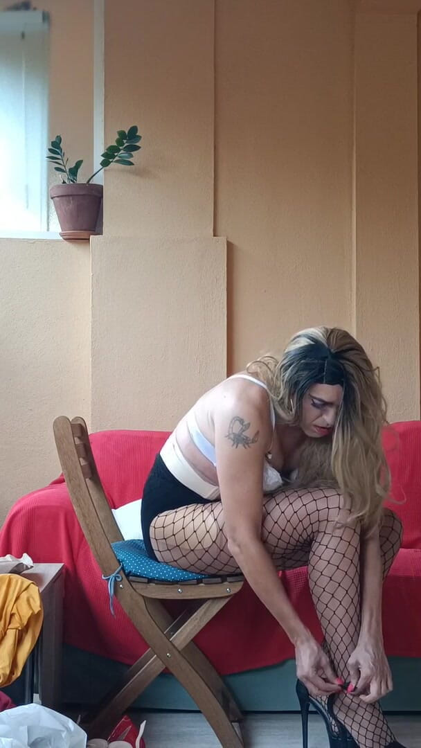 Francis Espada study: Francis crossdressing