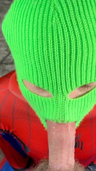 Ekskluzywny Spider-man zostaje zerżnięty w ciasną dziurę