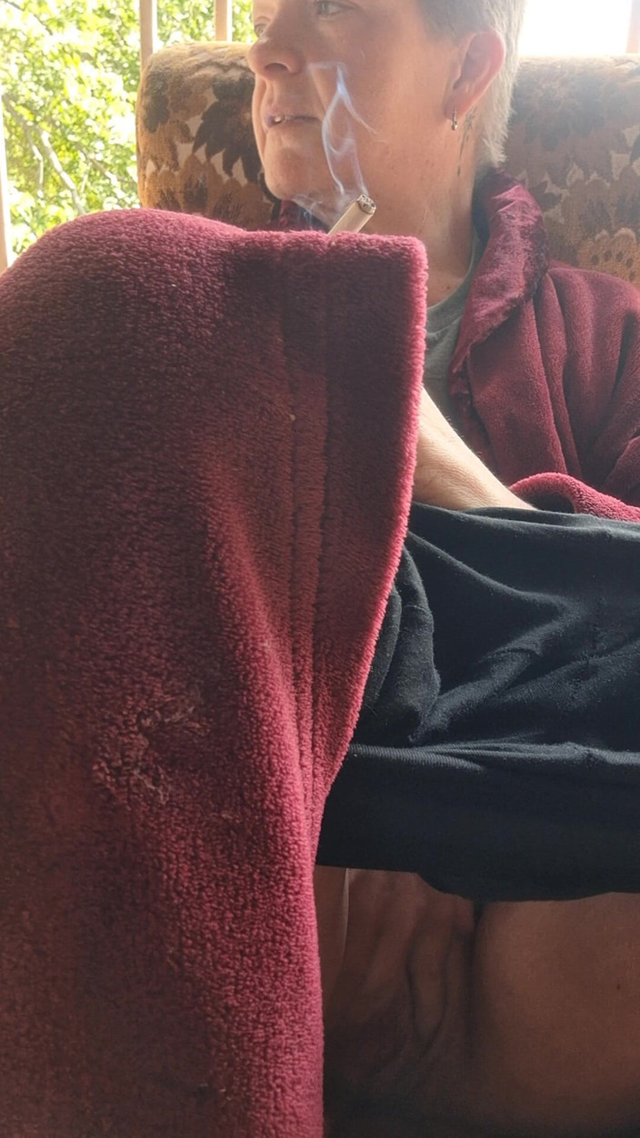 ZenitheBloodRose: Jogo no pátio e uma fumaça