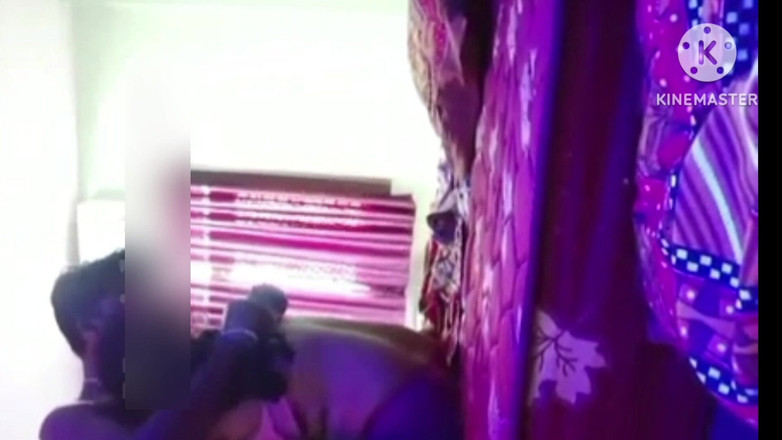 Indian porngirl: Suman Bhabhi má sex se sousedovým přítelem