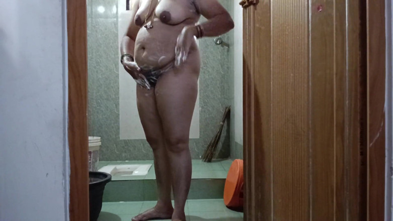 Muruga: Desi Stepaunty Shaving for Pussy Fucking Before Cleaning Pussy