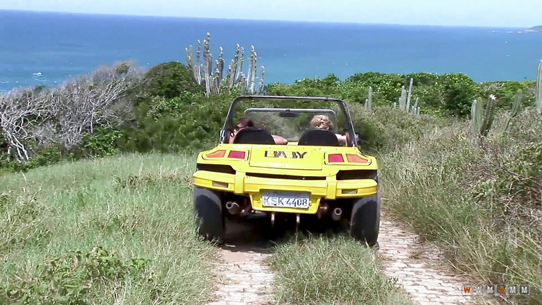 Pussy Tribe: Bom lugar para estar por conta própria onde ninguém pode...