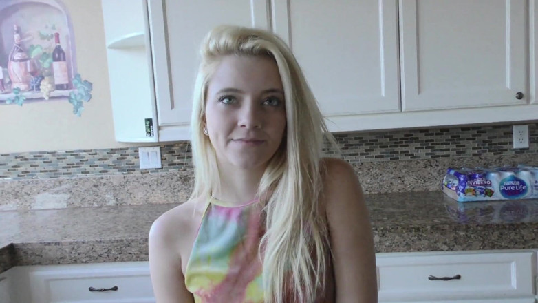 Perv Milfs n Teens: Riley Star Gets On Top Of Her Step Daddies Dick...