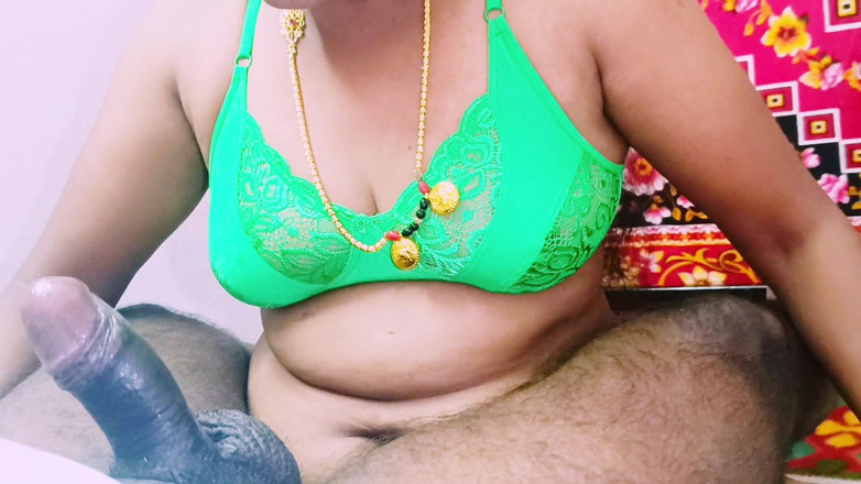 Telugu honey lips: Мачеха дези делает глубокий минет.