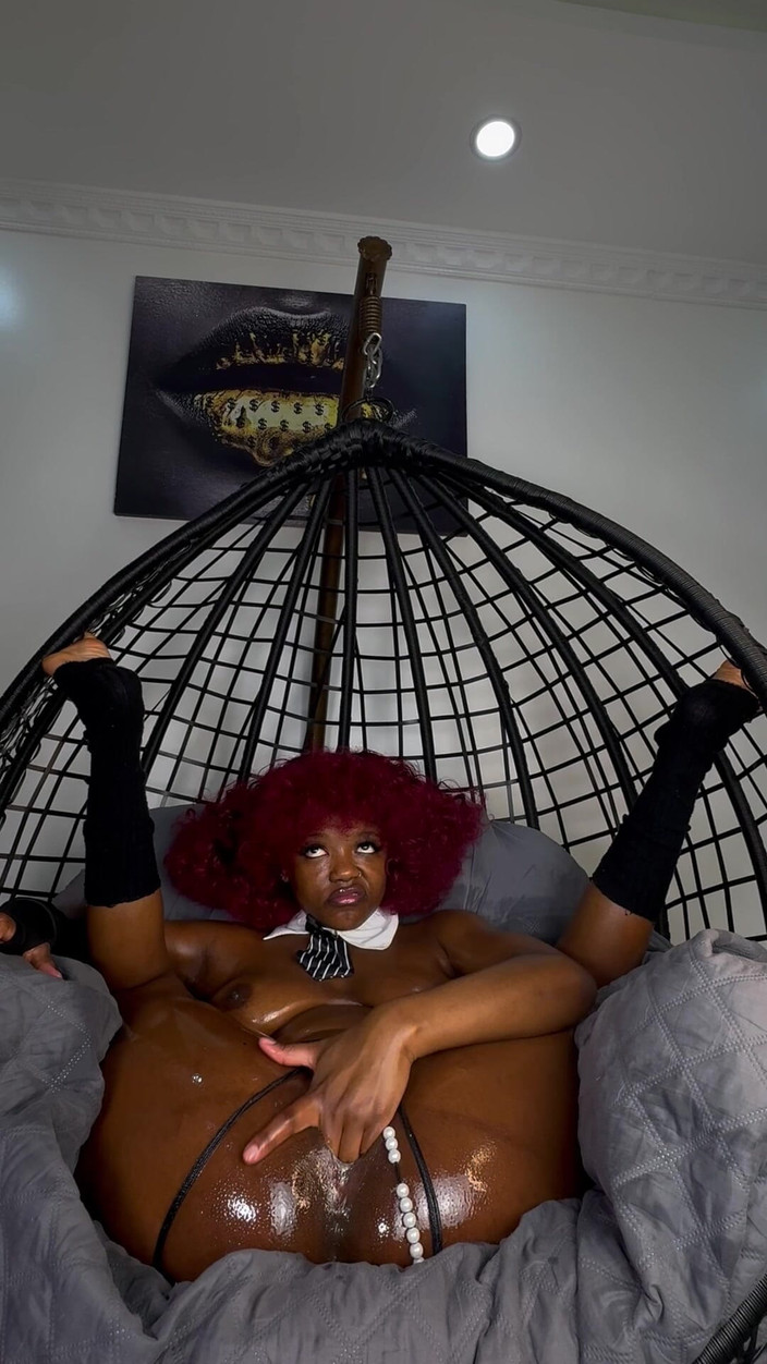 SEXXY-DAISY: Fisting Dildo Pasti Akan Menjadi Pengakhiran Saya