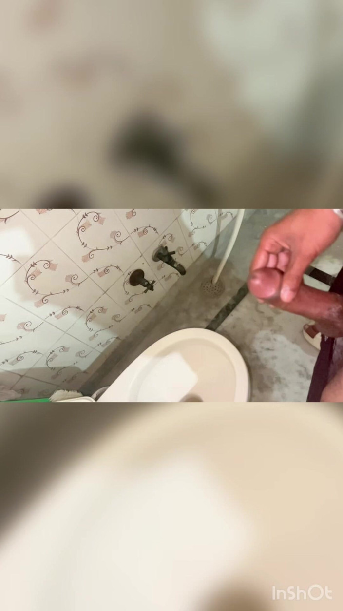 Sexy Dristhi: Virgin gf scopa in bagno