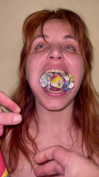 Elena917: Newspaper gag pov - ripieno, schiaffi, togli