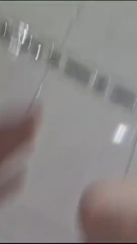 Twarda wanna jebanie z twarzy i złotym prysznicem eskaluje