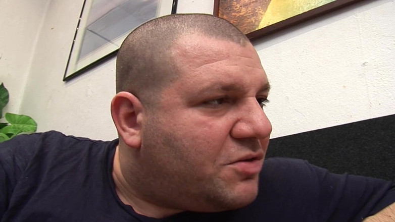 My porn family: Fiica mea vitregă curvă adoră să se îmbrace și să se joace...