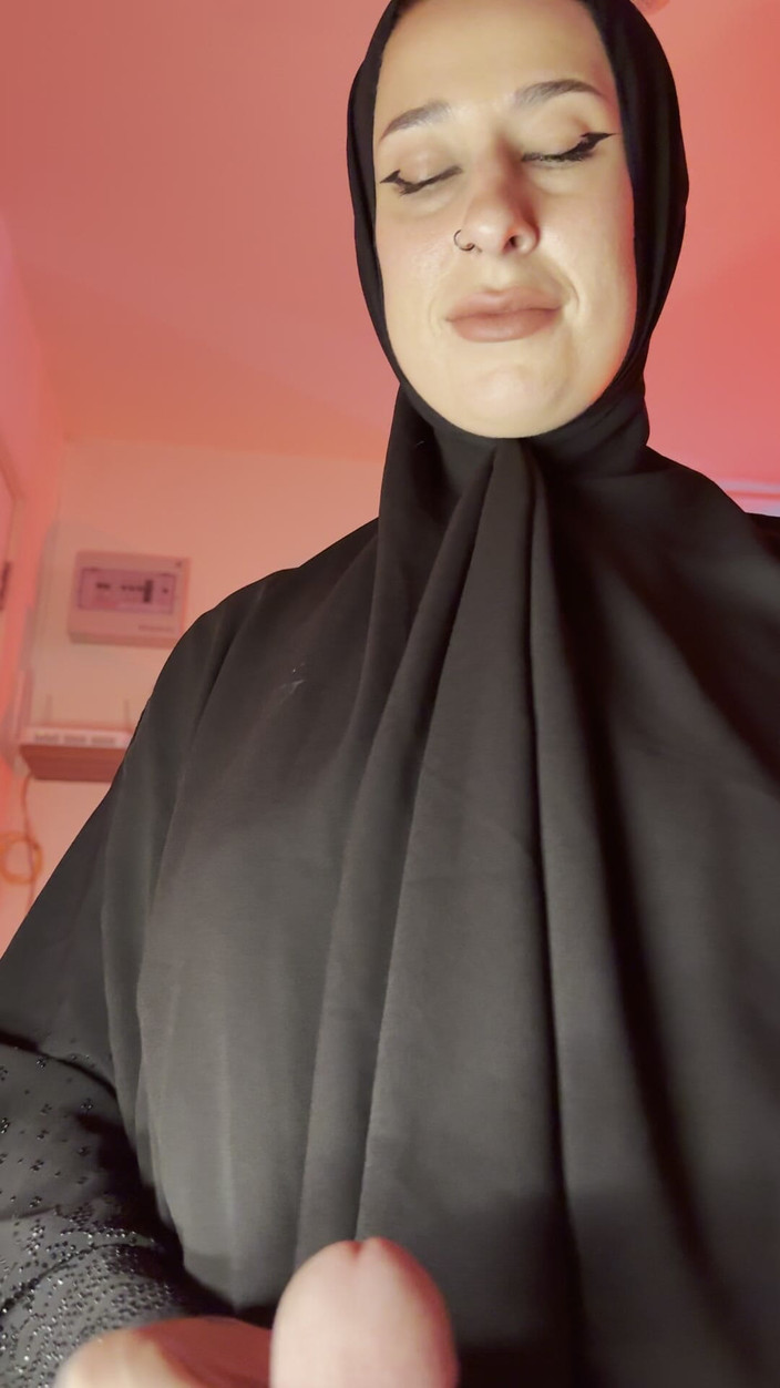 Mr LDN Lad: Real Hijab Esposa Pegou E