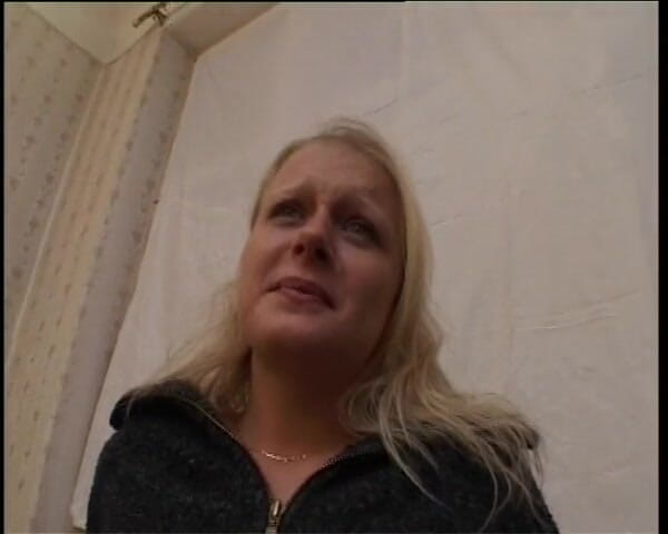 German Fuck Movie: Sladká Sandra Renovuje
