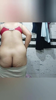 Priya bhabi和男友洗澡