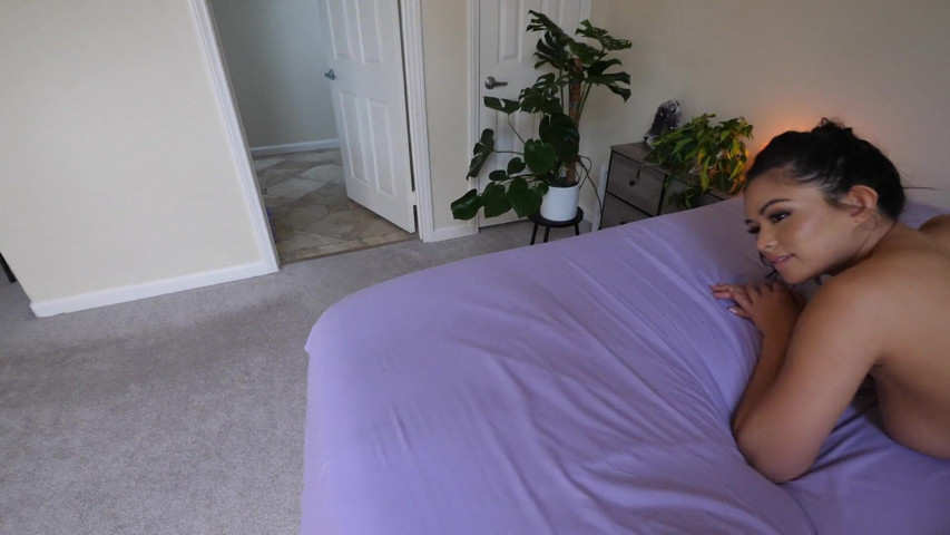 Pretty & Petite Teen Takes Big Dick Because It Feels Good (Brad Newman)